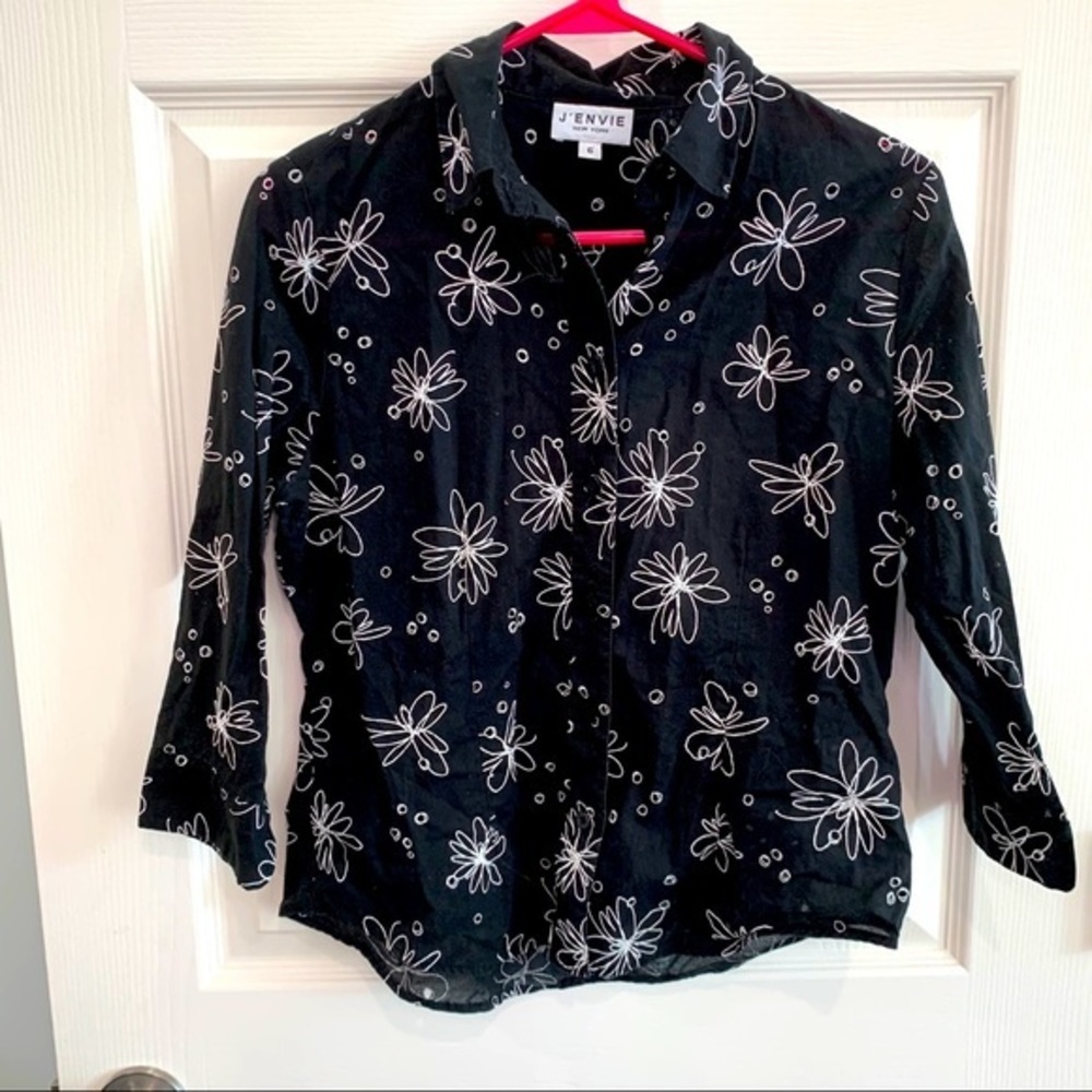 J’envie New York black and‎ white button up blouse